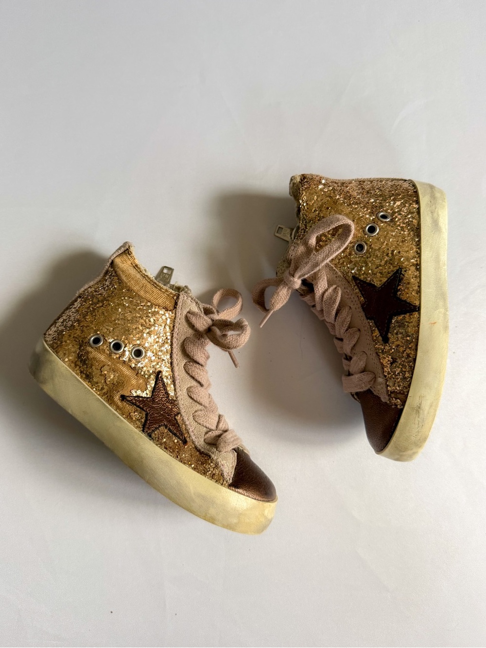 Bonpoint x Golden Goose Glitter High-Top Sneakers with Star Accent - Gold